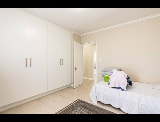4 BEDROOM FREESTANDING FOR SALE IN SUNNINGDALE